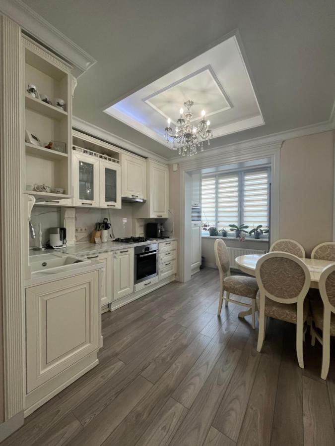 Apartament In The Center Of Kišiněv Exteriér fotografie